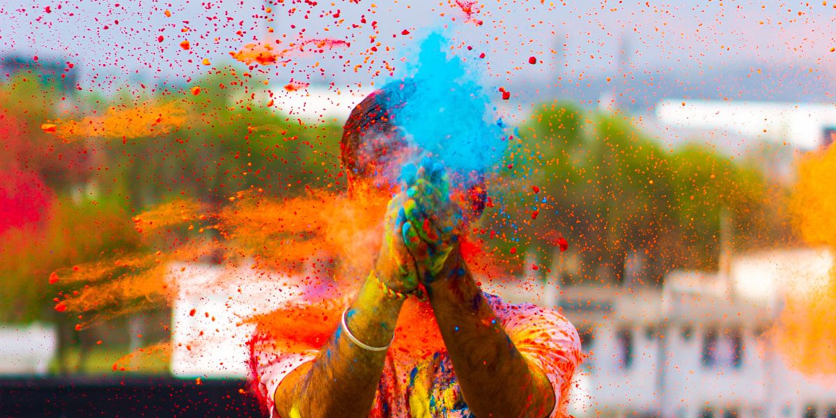 10 Essential Holi Products for a Colorful and Safe Celebration
